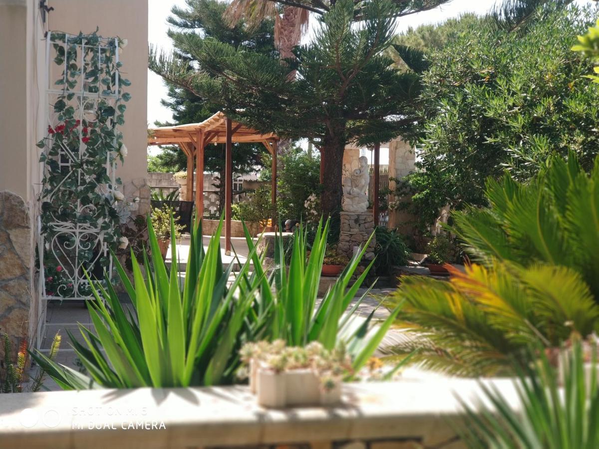 Alloggio In Villa Cristina B&B Галиполи Екстериор снимка
