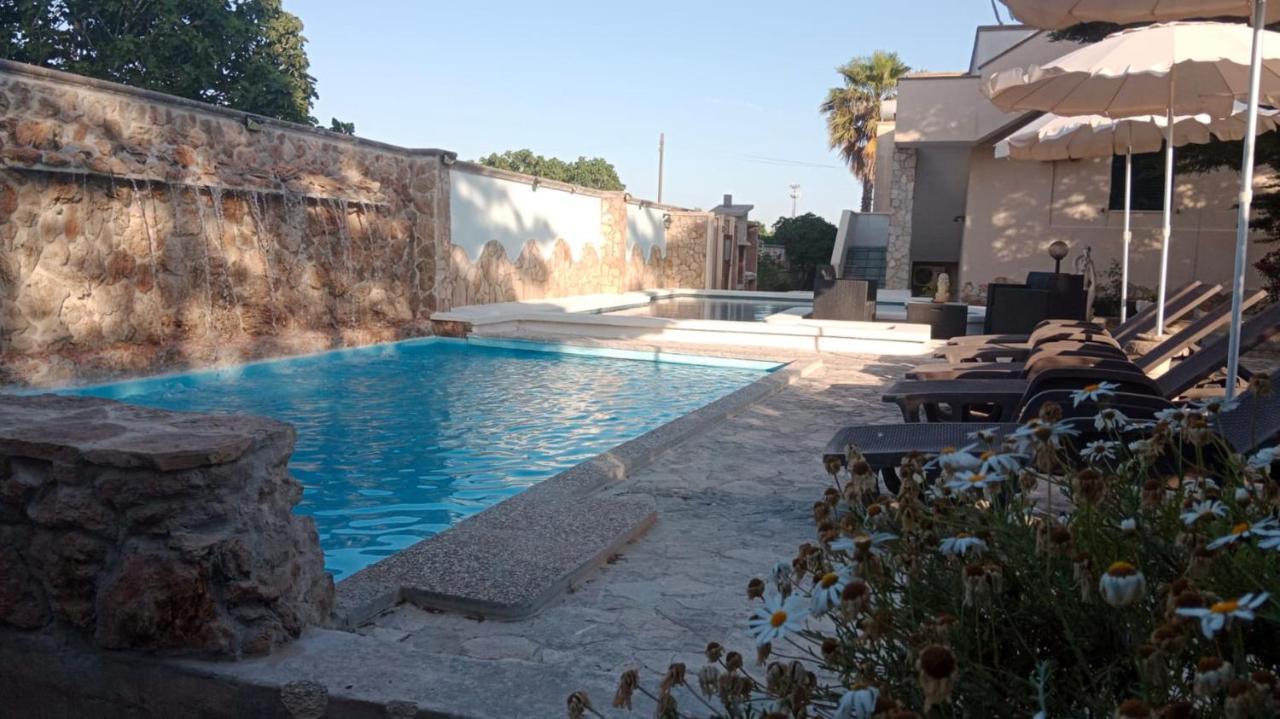 Alloggio In Villa Cristina B&B Галиполи Екстериор снимка