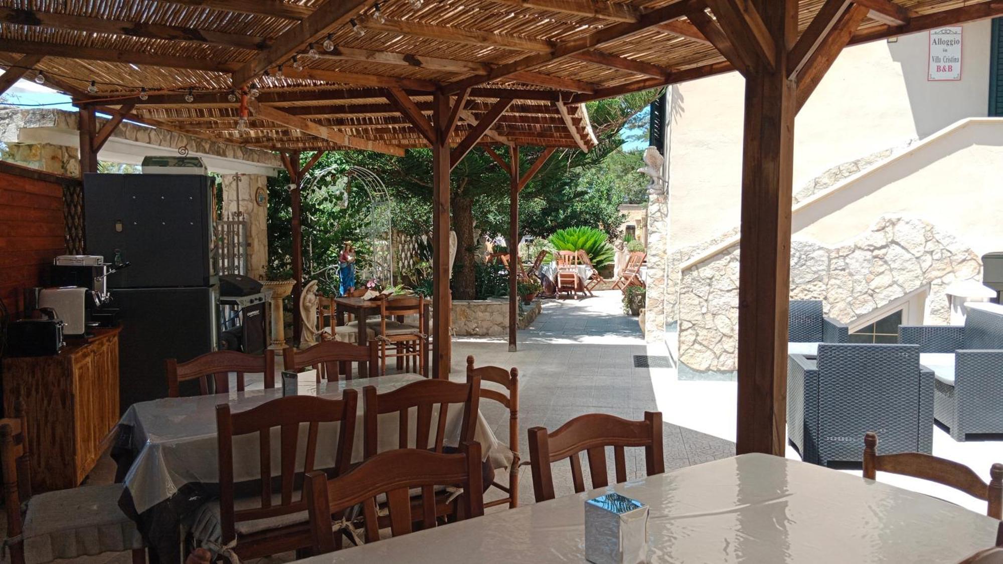 Alloggio In Villa Cristina B&B Галиполи Екстериор снимка