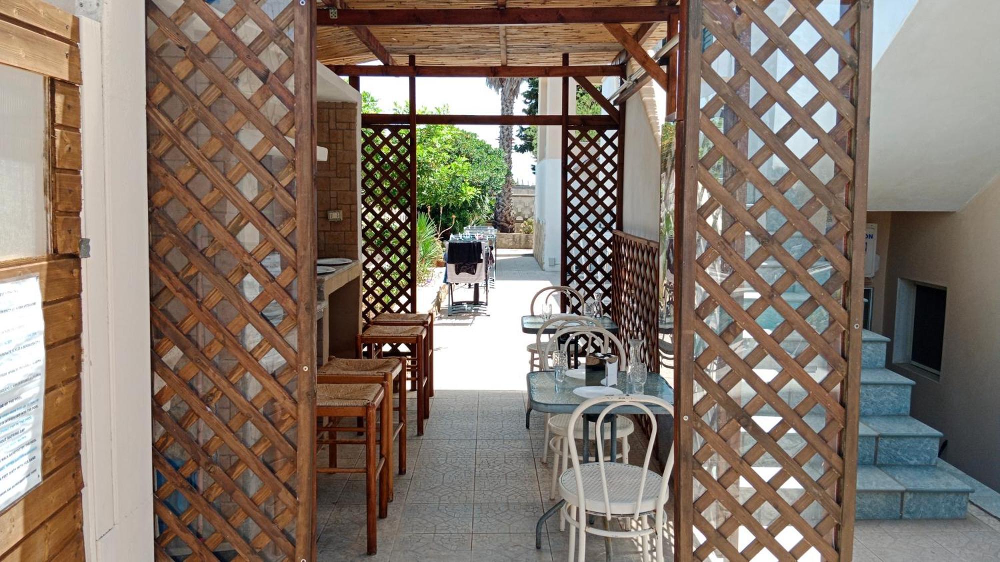 Alloggio In Villa Cristina B&B Галиполи Екстериор снимка