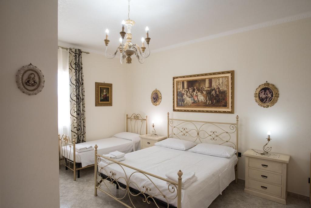 Alloggio In Villa Cristina B&B Галиполи Екстериор снимка
