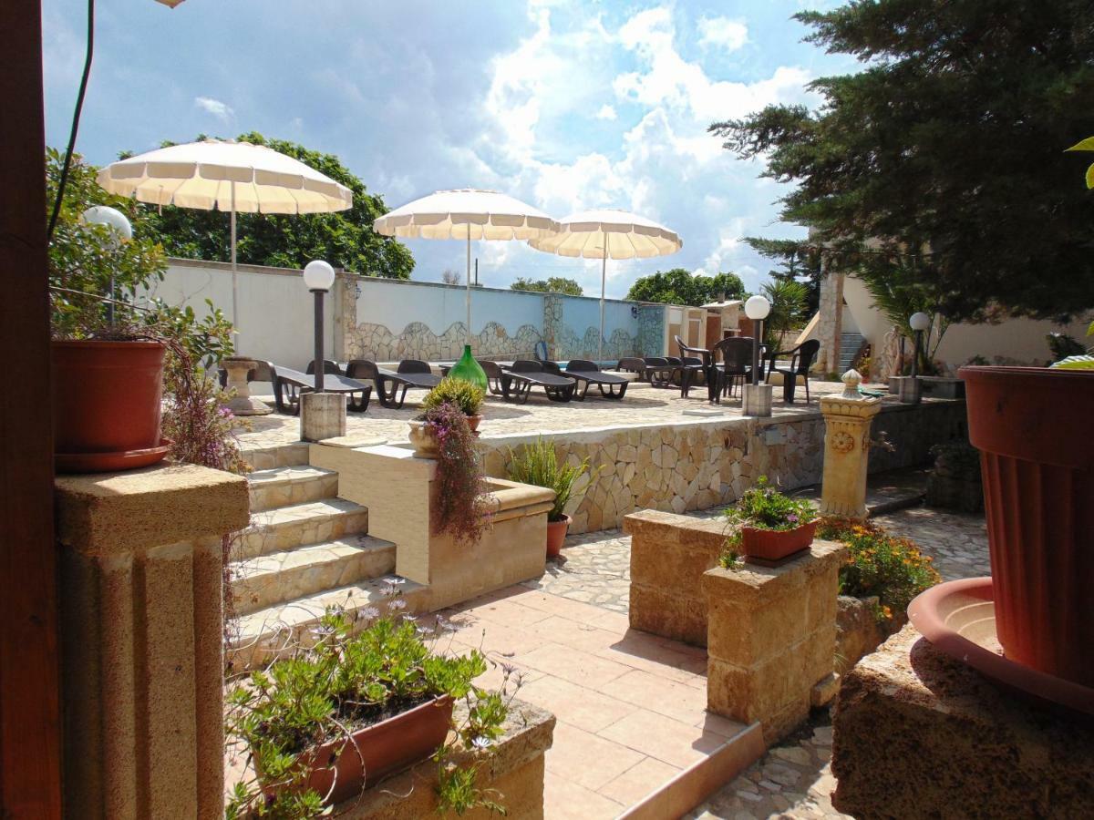 Alloggio In Villa Cristina B&B Галиполи Екстериор снимка