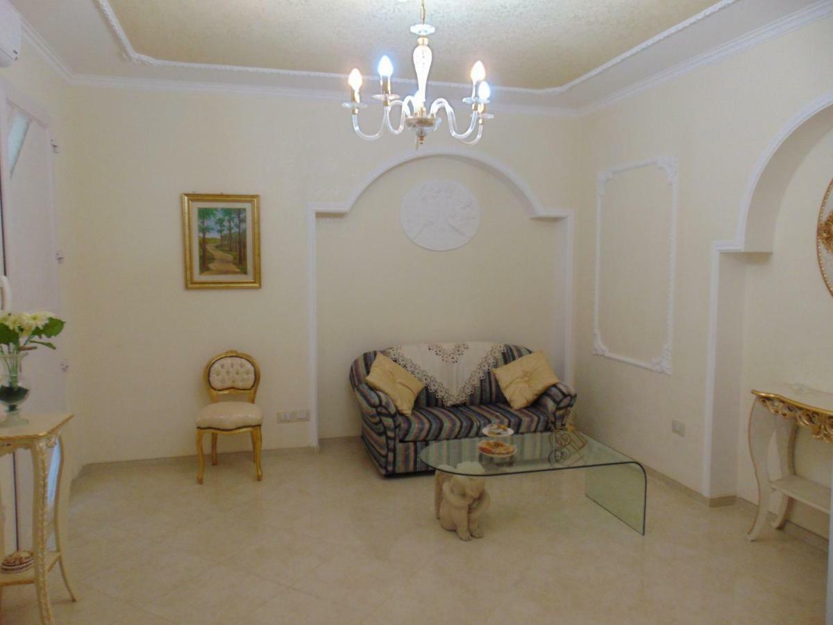 Alloggio In Villa Cristina B&B Галиполи Екстериор снимка